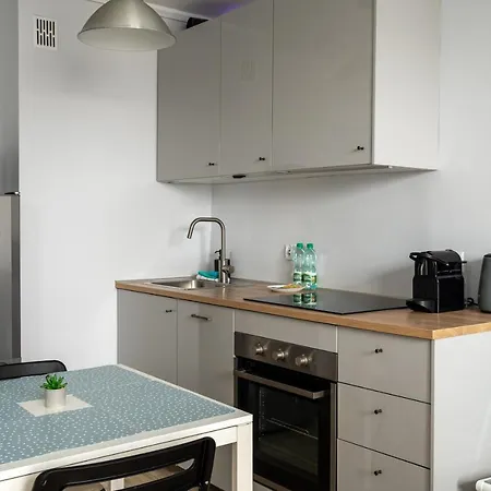 Metro Swietokrzyska Comfort By Bookinghost