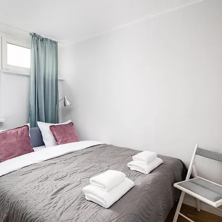 Metro Swietokrzyska Comfort By Bookinghost Appartement Warschau