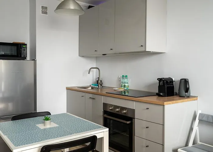 Metro Swietokrzyska Comfort By Bookinghost